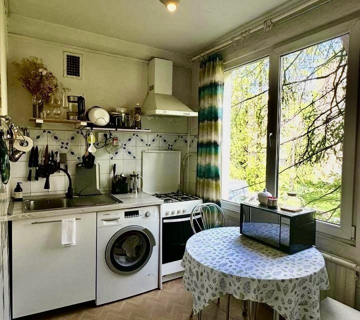Продаётся 4-комнатная квартира, 59.5 м²