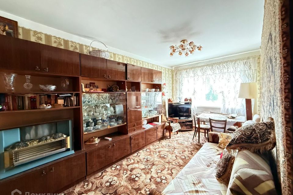 Продаётся 3-комнатная квартира, 58.3 м²