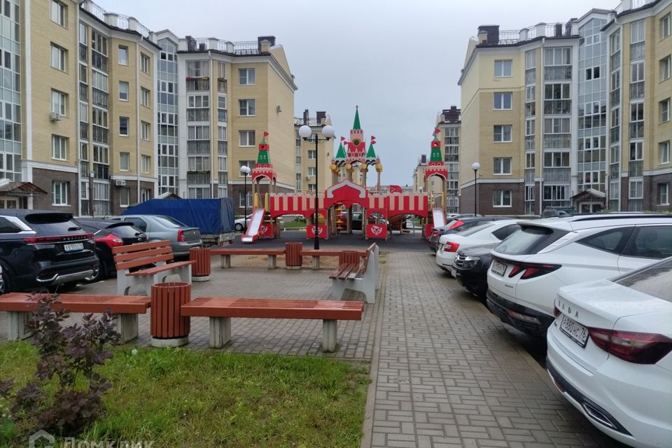 Сдаётся 2-комнатная квартира, 61 м²