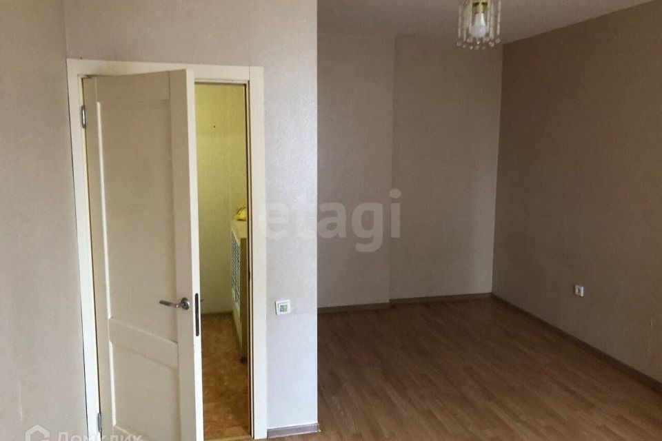 Продаётся 1-комнатная квартира, 35.8 м²