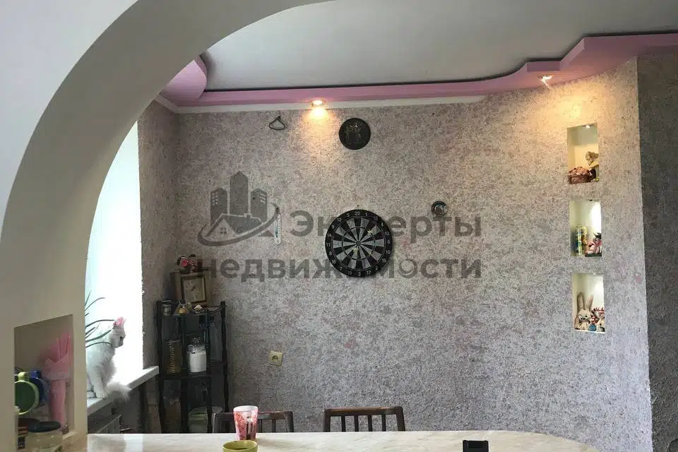 Продаётся 4-комнатная квартира, 73.9 м²