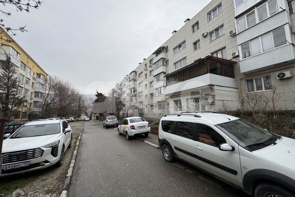 Продаётся 3-комнатная квартира, 57.9 м²