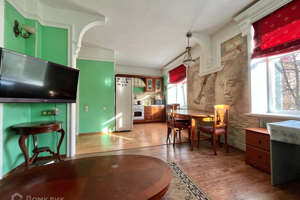 Продаётся 2-комнатная квартира, 56 м²