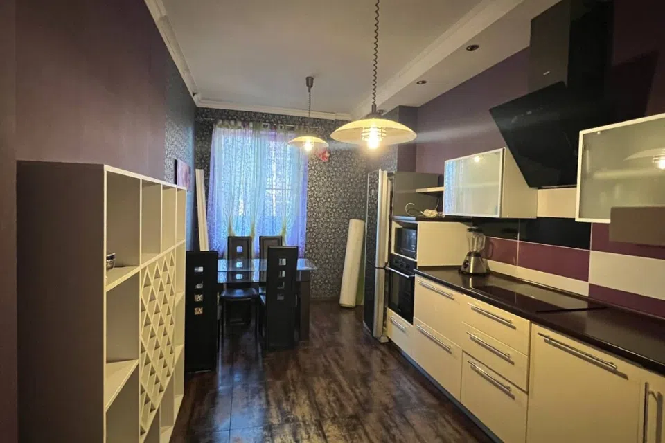 Продаётся 1-комнатная квартира, 53 м²