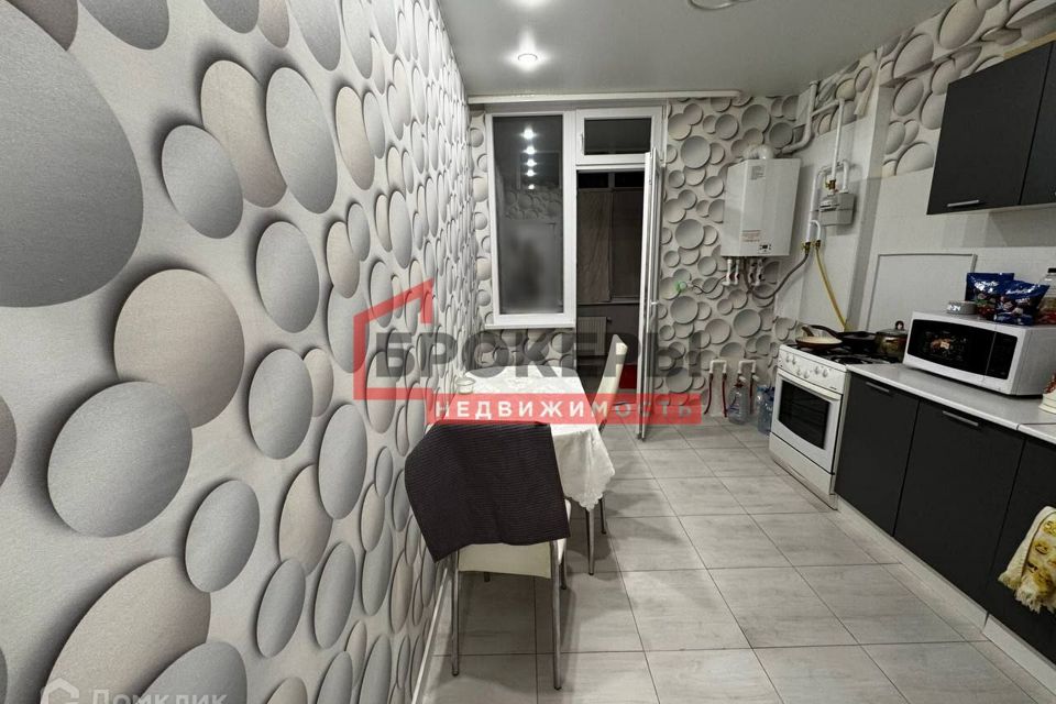 Продаётся 1-комнатная квартира, 41.9 м²