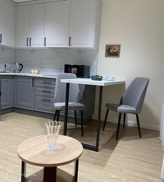 Сдаётся 1-комнатная квартира, 42.2 м²