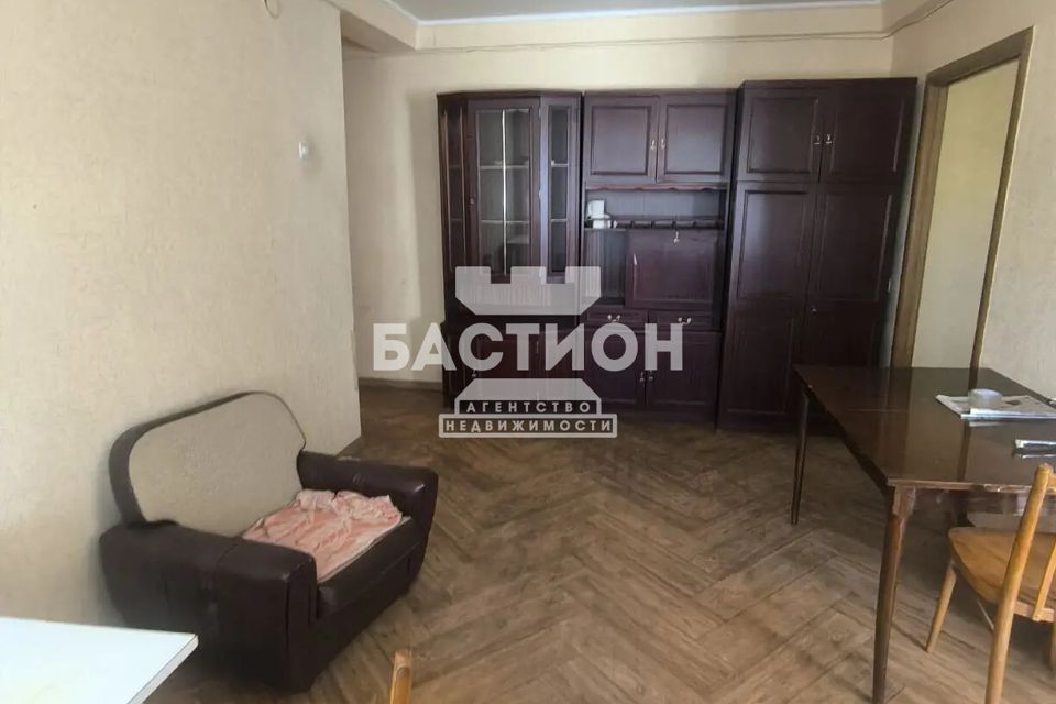 Продаётся 4-комнатная квартира, 55.2 м²