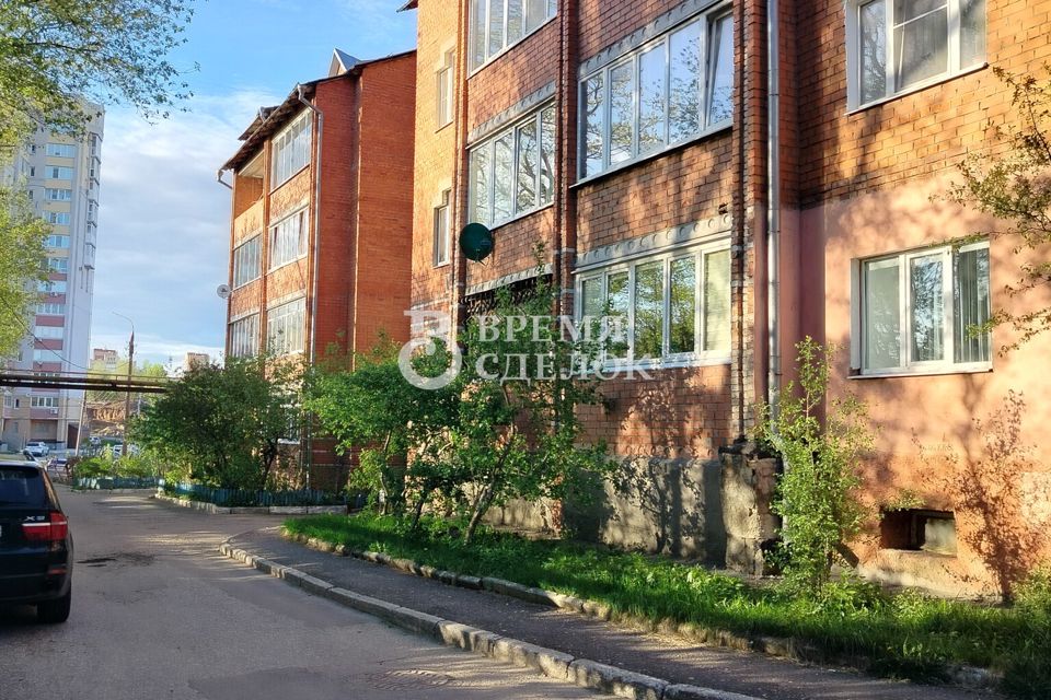 Продаётся 3-комнатная квартира, 97 м²