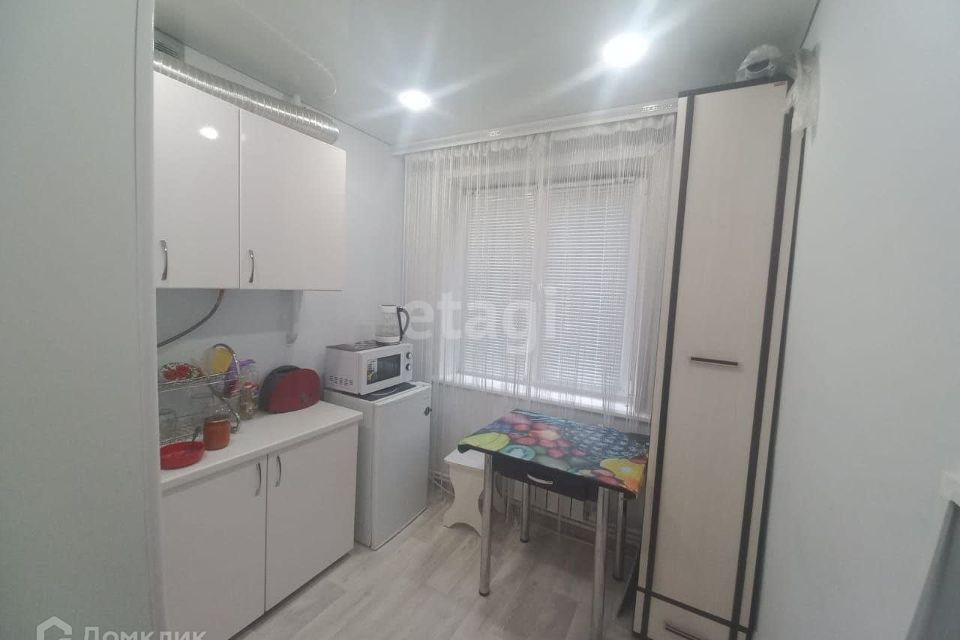 Продаётся 3-комнатная квартира, 61.8 м²