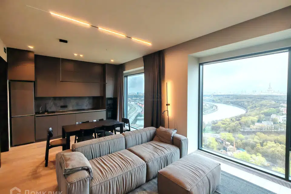 Продаётся 1-комнатная квартира, 62.9 м²