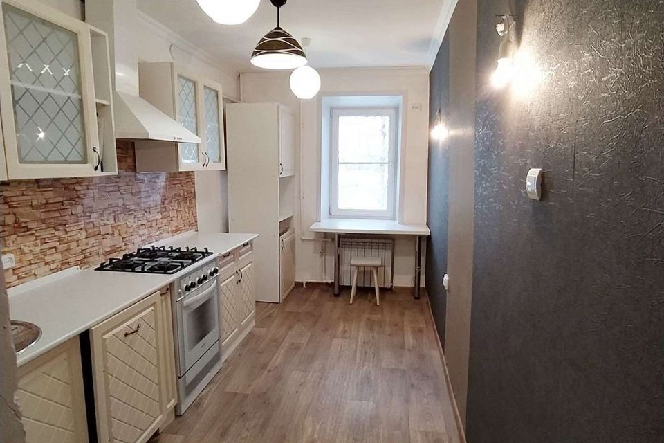 Продаётся 4-комнатная квартира, 77.2 м²