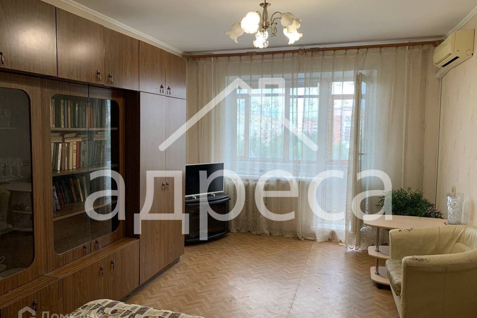 Продаётся 1-комнатная квартира, 37.8 м²