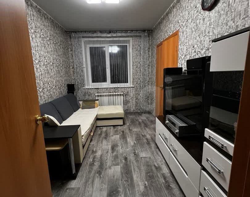 Продаётся 3-комнатная квартира, 45.6 м²