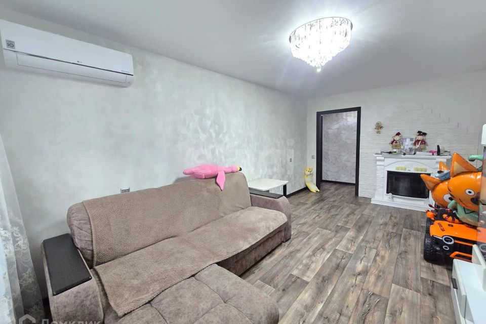 Продаётся 3-комнатная квартира, 75.4 м²