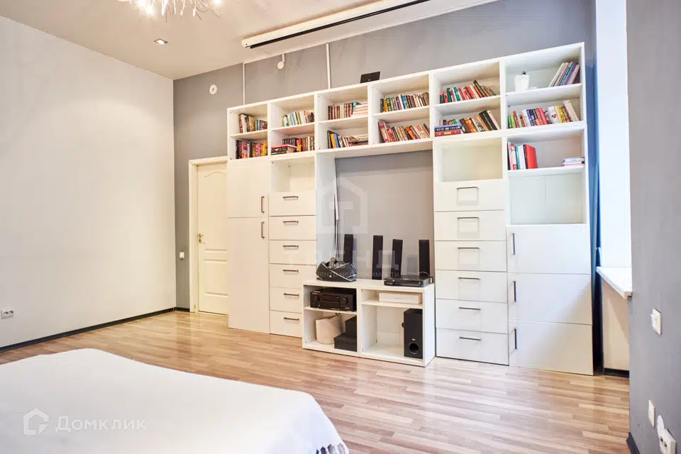 Продаётся 4-комнатная квартира, 110.7 м²