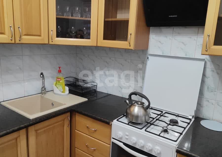 Продаётся 4-комнатная квартира, 63.2 м²