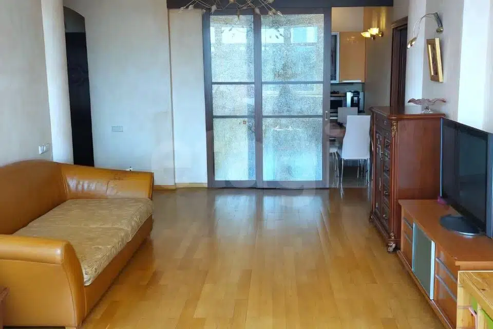 Продаётся 2-комнатная квартира, 100 м²