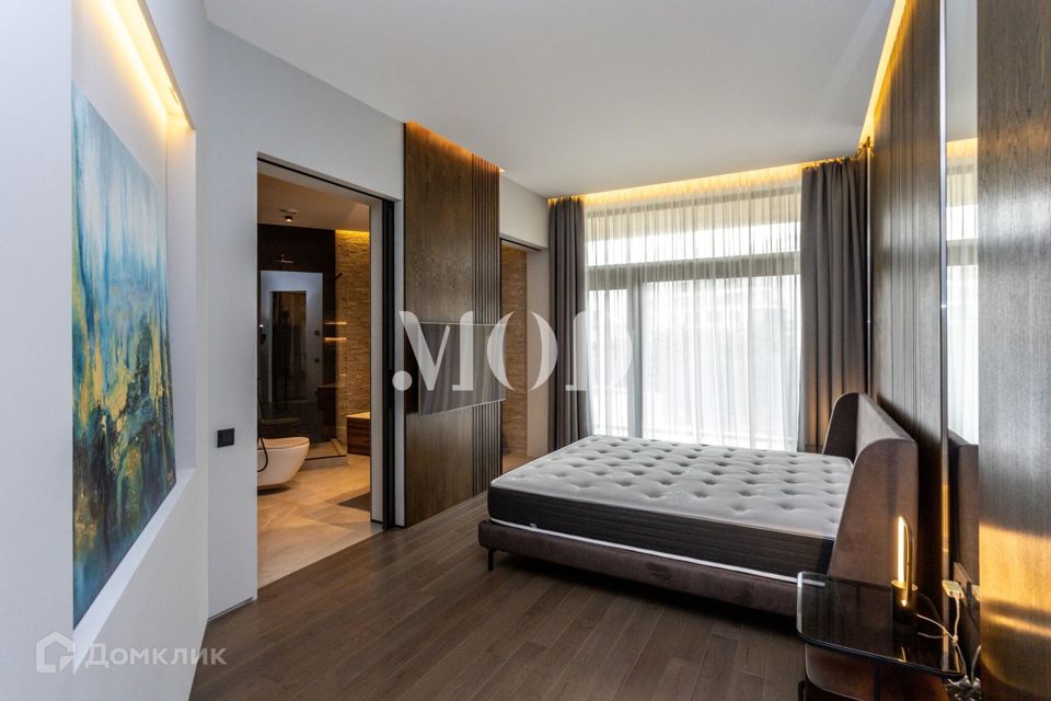 Продаётся 3-комнатная квартира, 121 м²