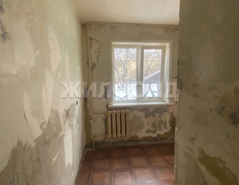Продаётся 3-комнатная квартира, 46.9 м²