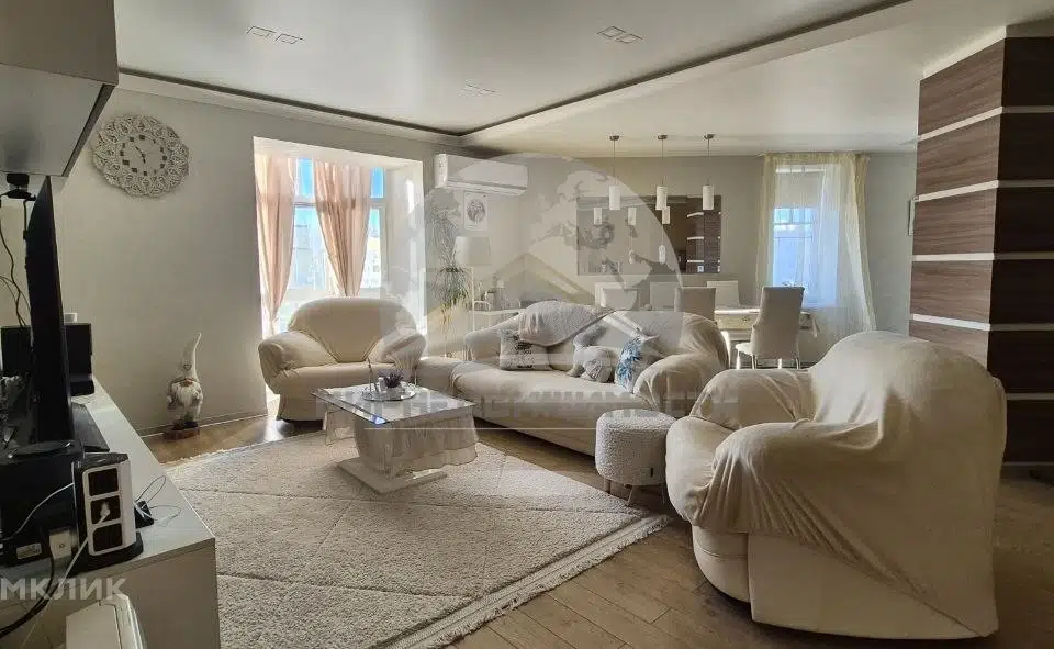 Продаётся 4-комнатная квартира, 132.1 м²