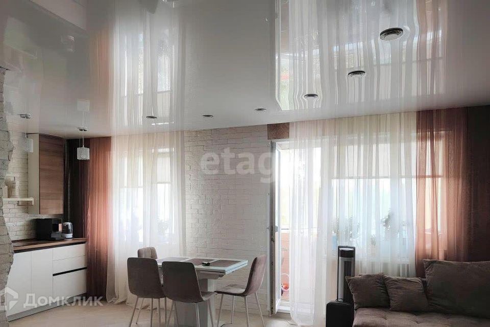 Продаётся 3-комнатная квартира, 68 м²