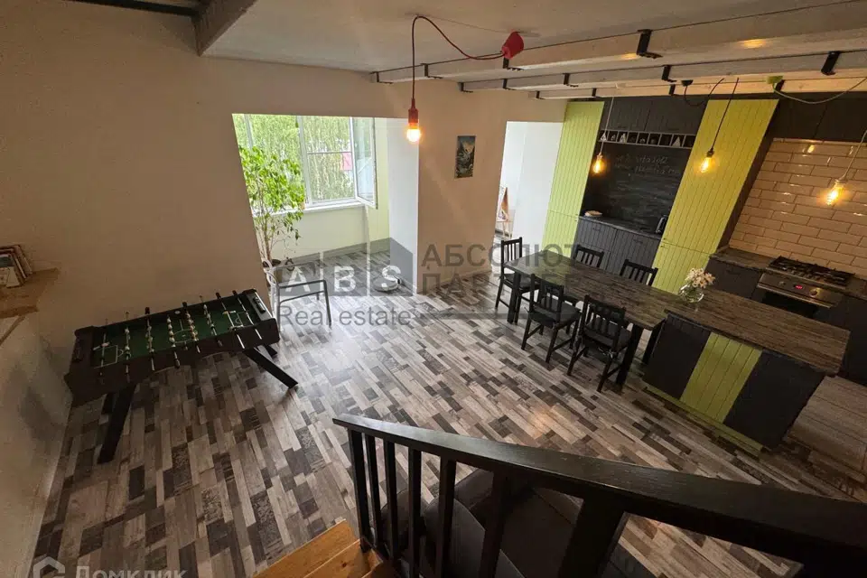 Продаётся 4-комнатная квартира, 150 м²