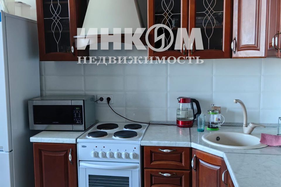 Продаётся 1-комнатная квартира, 42 м²