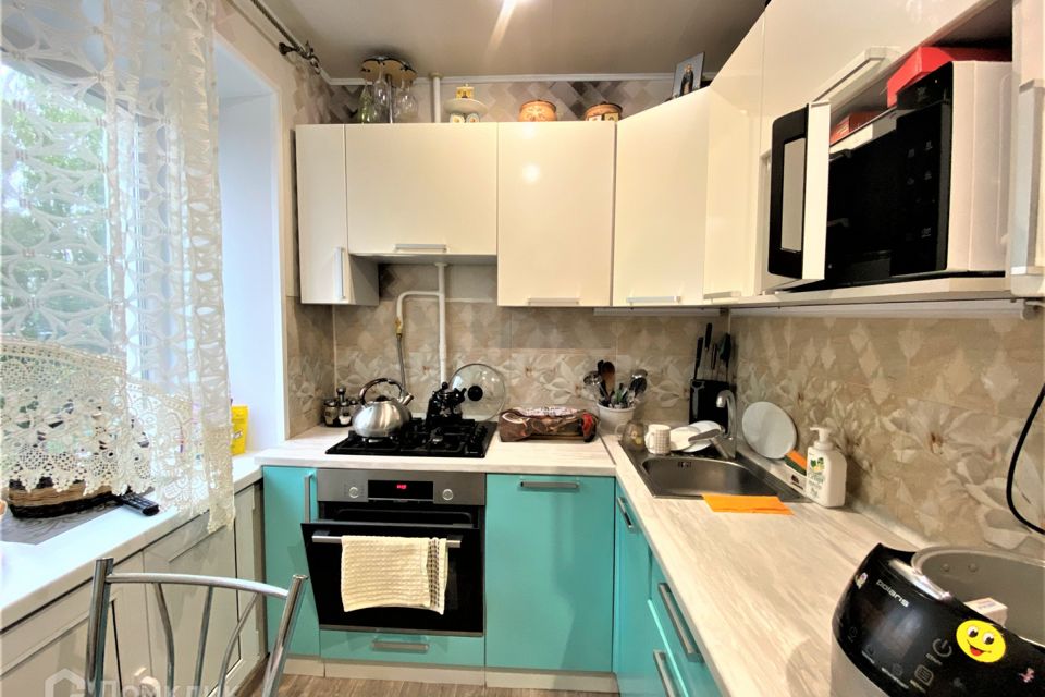 Продаётся 3-комнатная квартира, 50.3 м²