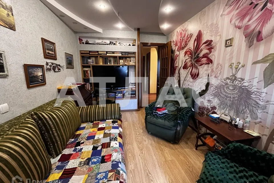 Продаётся 3-комнатная квартира, 65 м²