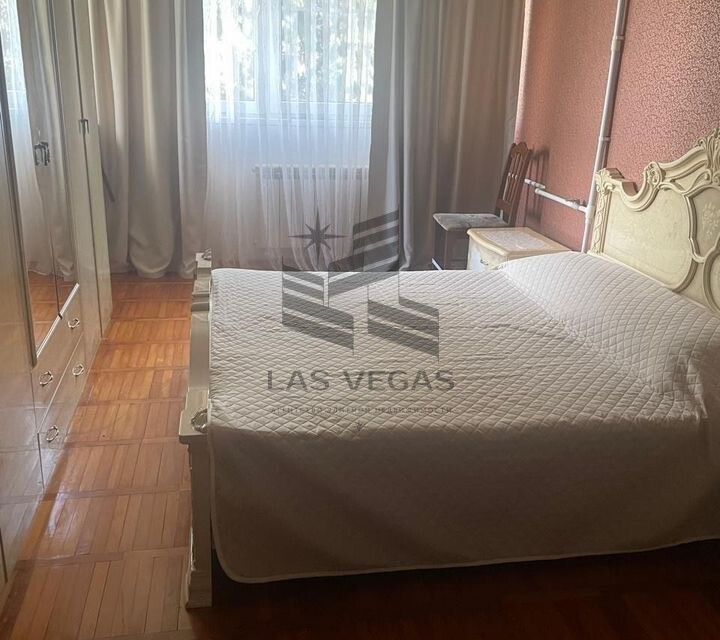 Сдаётся 2-комнатная квартира, 68 м²