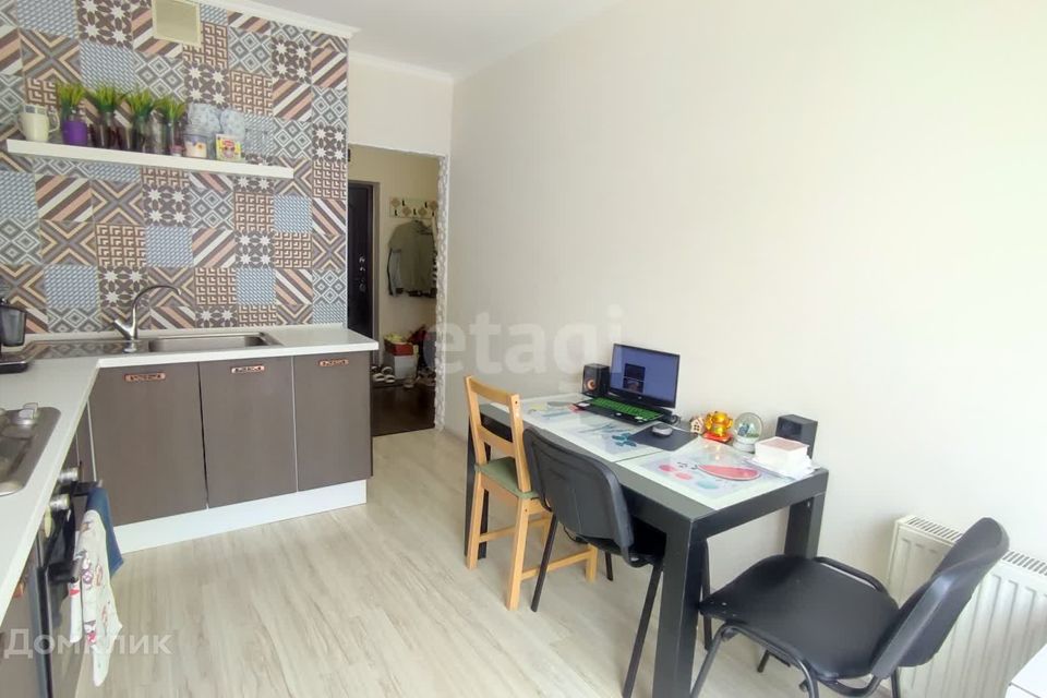 Продаётся 1-комнатная квартира, 37.6 м²