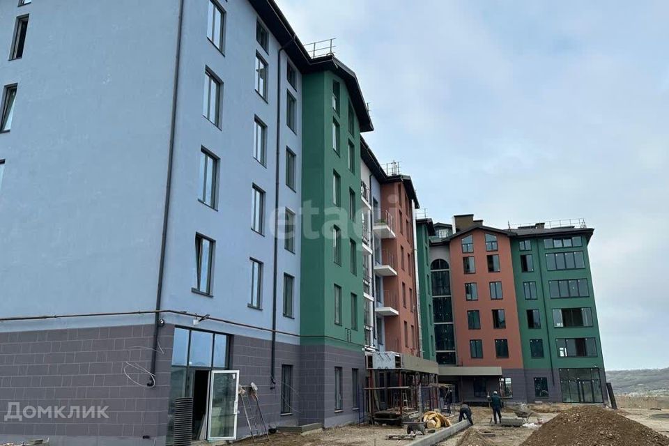 Продаётся 1-комнатная квартира, 43 м²