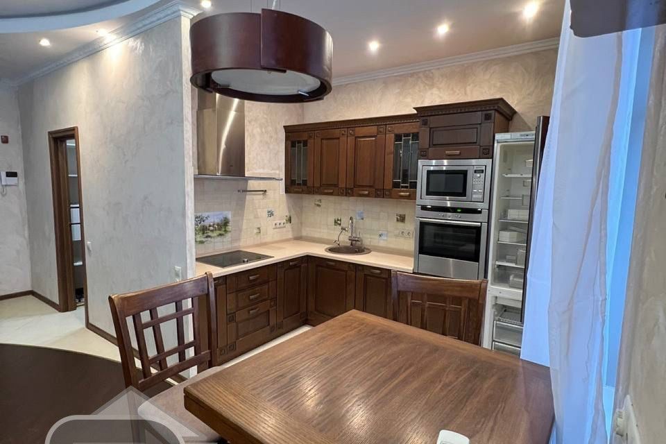Продаётся 5-комнатная квартира, 127 м²
