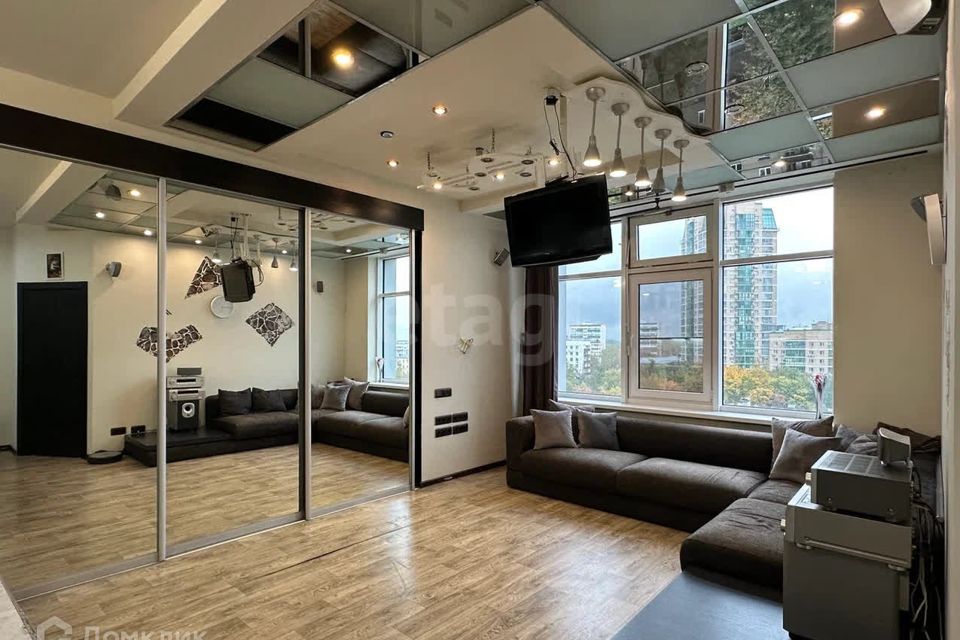 Продаётся 3-комнатная квартира, 82.7 м²