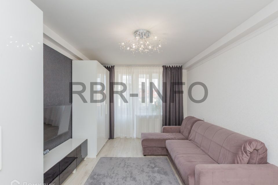Продаётся 3-комнатная квартира, 87 м²