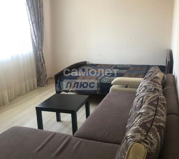 Продаётся 1-комнатная квартира, 41.7 м²