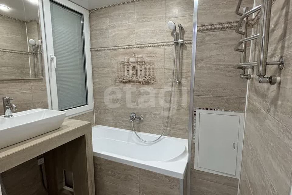 Продаётся комната в 1-комн. квартире, 38 м²
