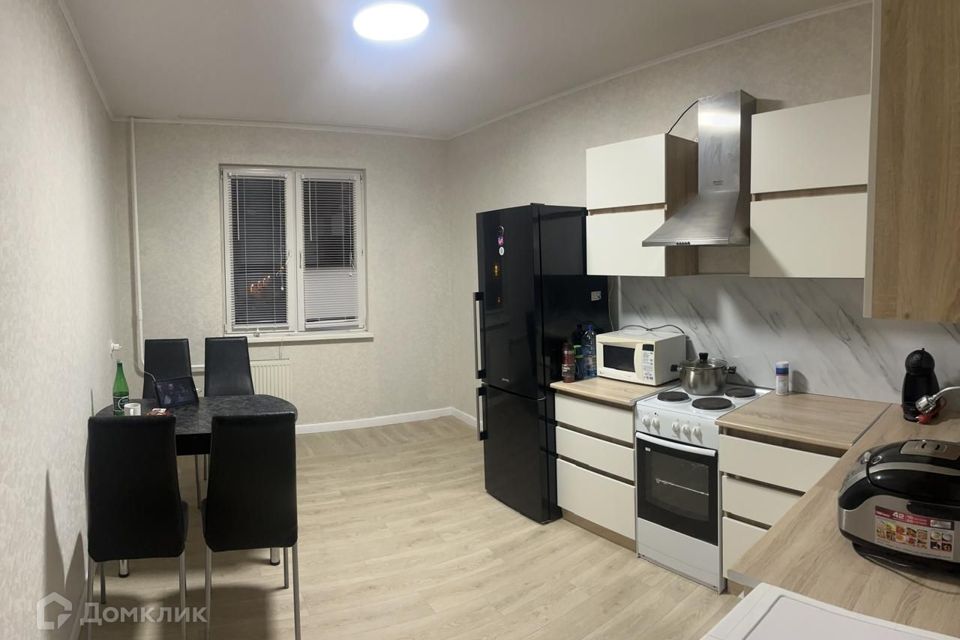 Сдаётся 2-комнатная квартира, 59.6 м²