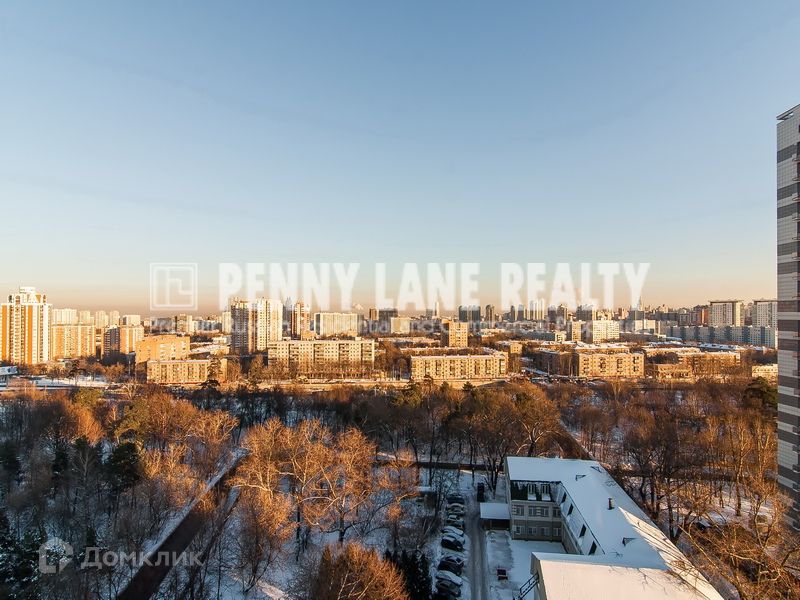 Сдаётся 4-комнатная квартира, 175 м²