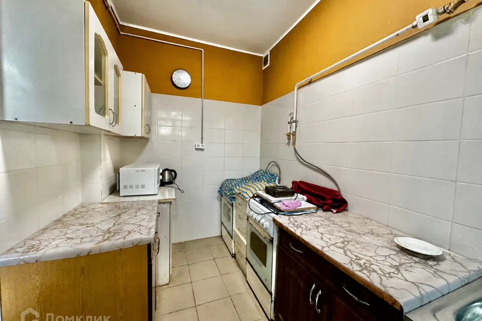 Продаётся 2 комнаты в 2-комн. квартире, 29.6 м²
