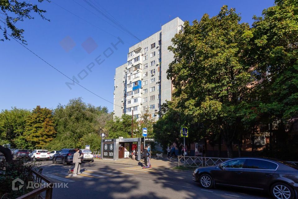 Продаётся 3-комнатная квартира, 57.8 м²