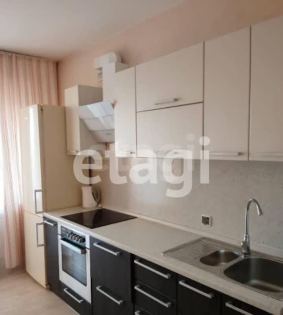 Сдаётся 2-комнатная квартира, 53 м²