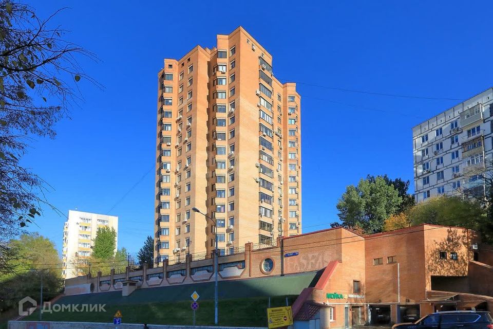 Продаётся 6-комнатная квартира, 140 м²
