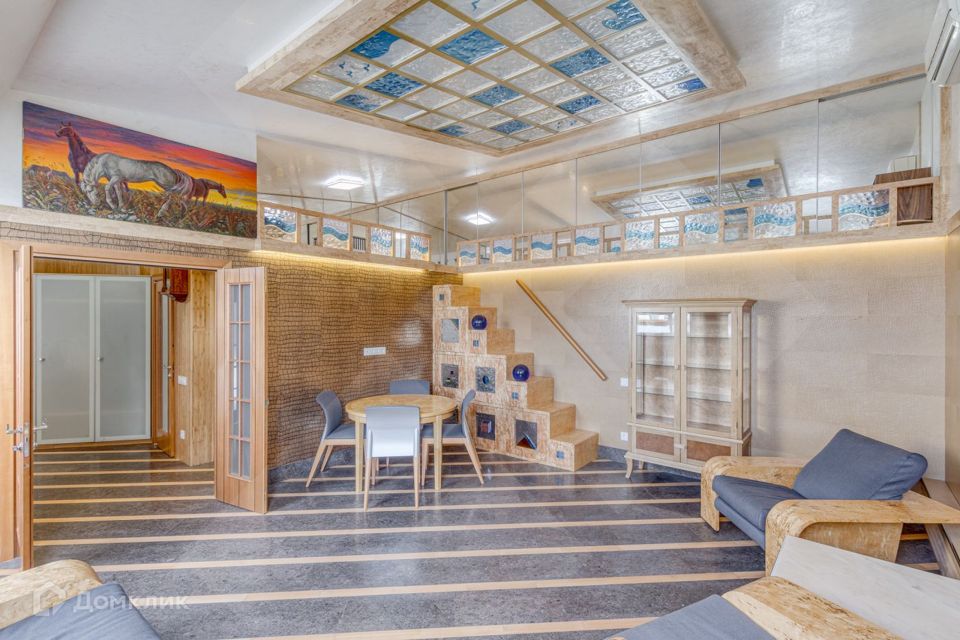Сдаётся 5-комнатная квартира, 140 м²