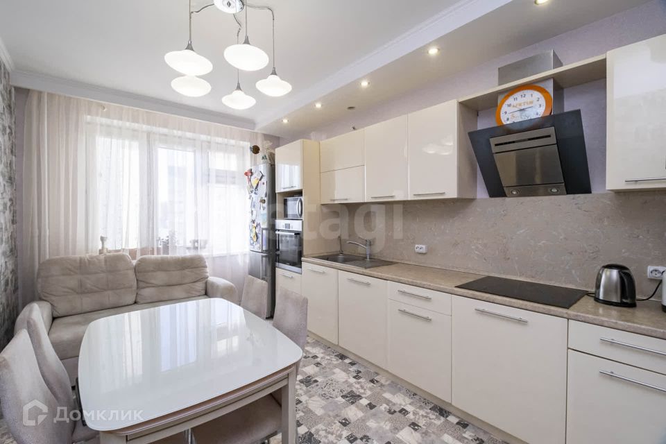 Продаётся 2-комнатная квартира, 61.7 м²