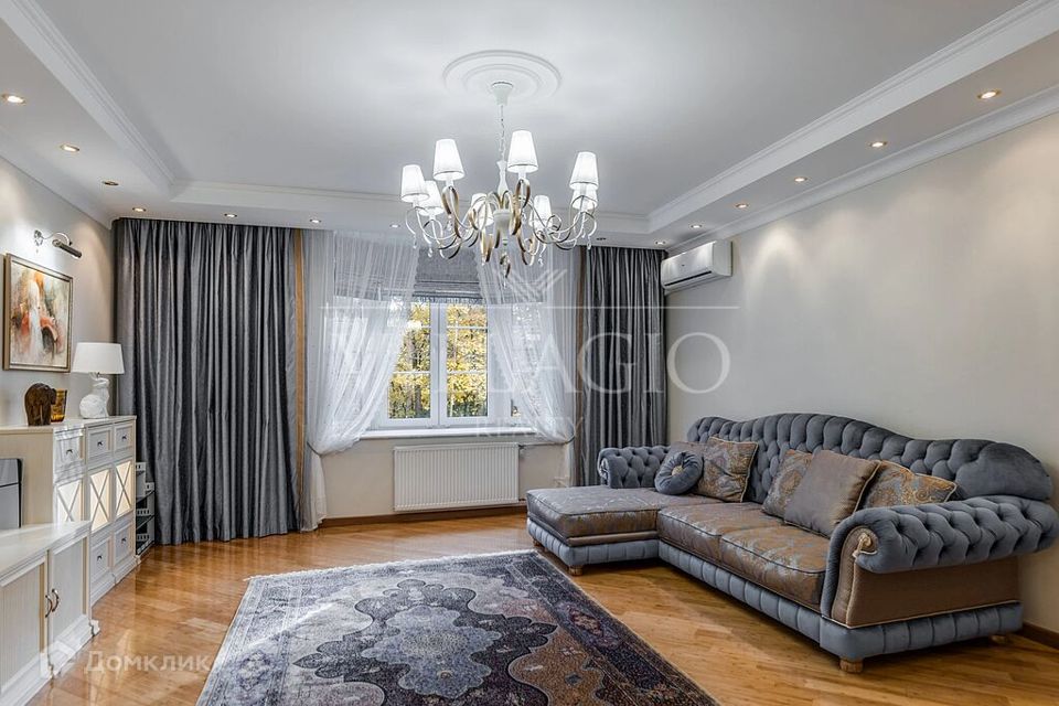 Продаётся 5-комнатная квартира, 166.6 м²
