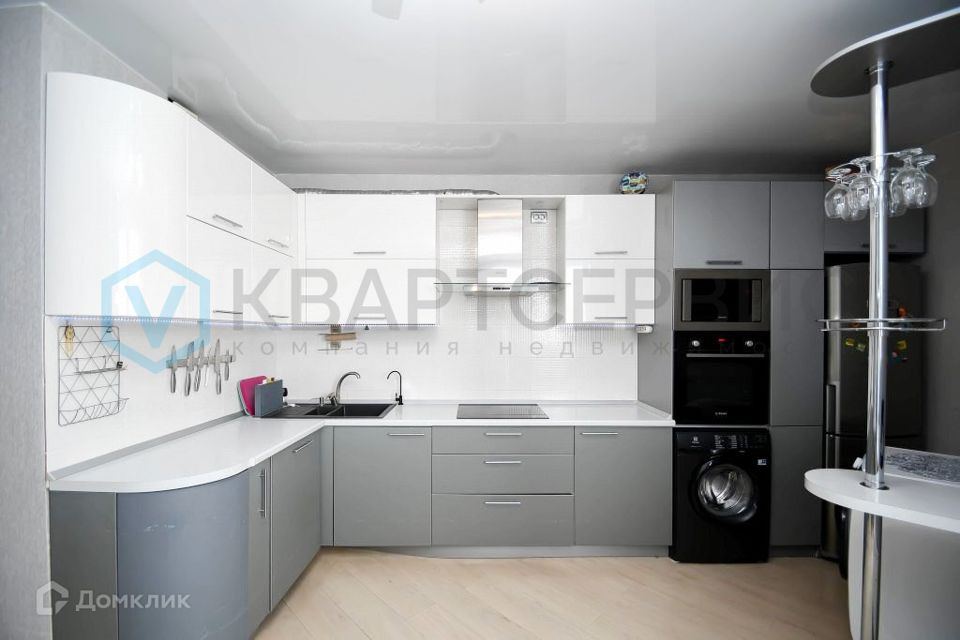 Продаётся 3-комнатная квартира, 99.9 м²