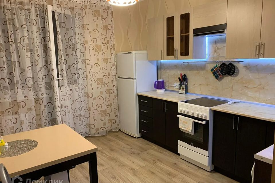 Продаётся 1-комнатная квартира, 42 м²
