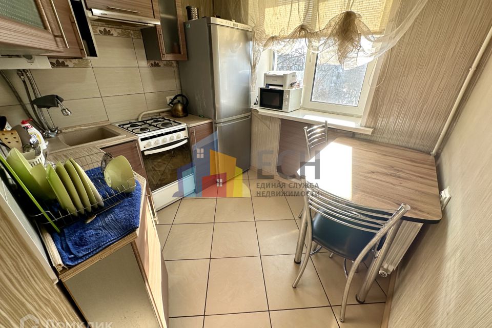 Продаётся 3-комнатная квартира, 51.8 м²