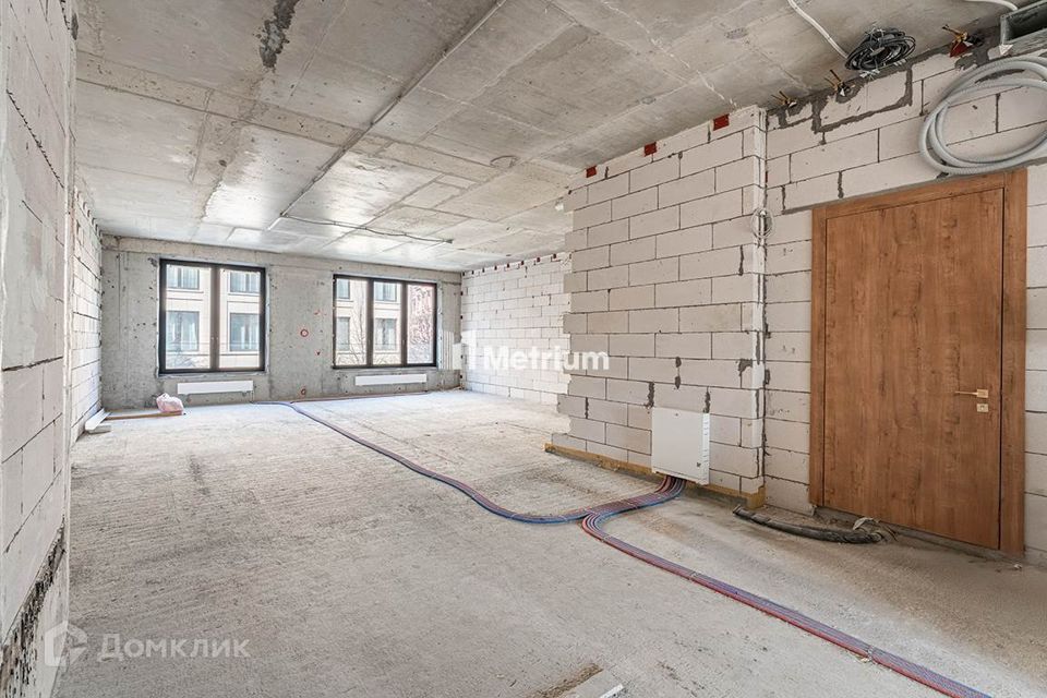 Продаётся 3-комнатная квартира, 147 м²